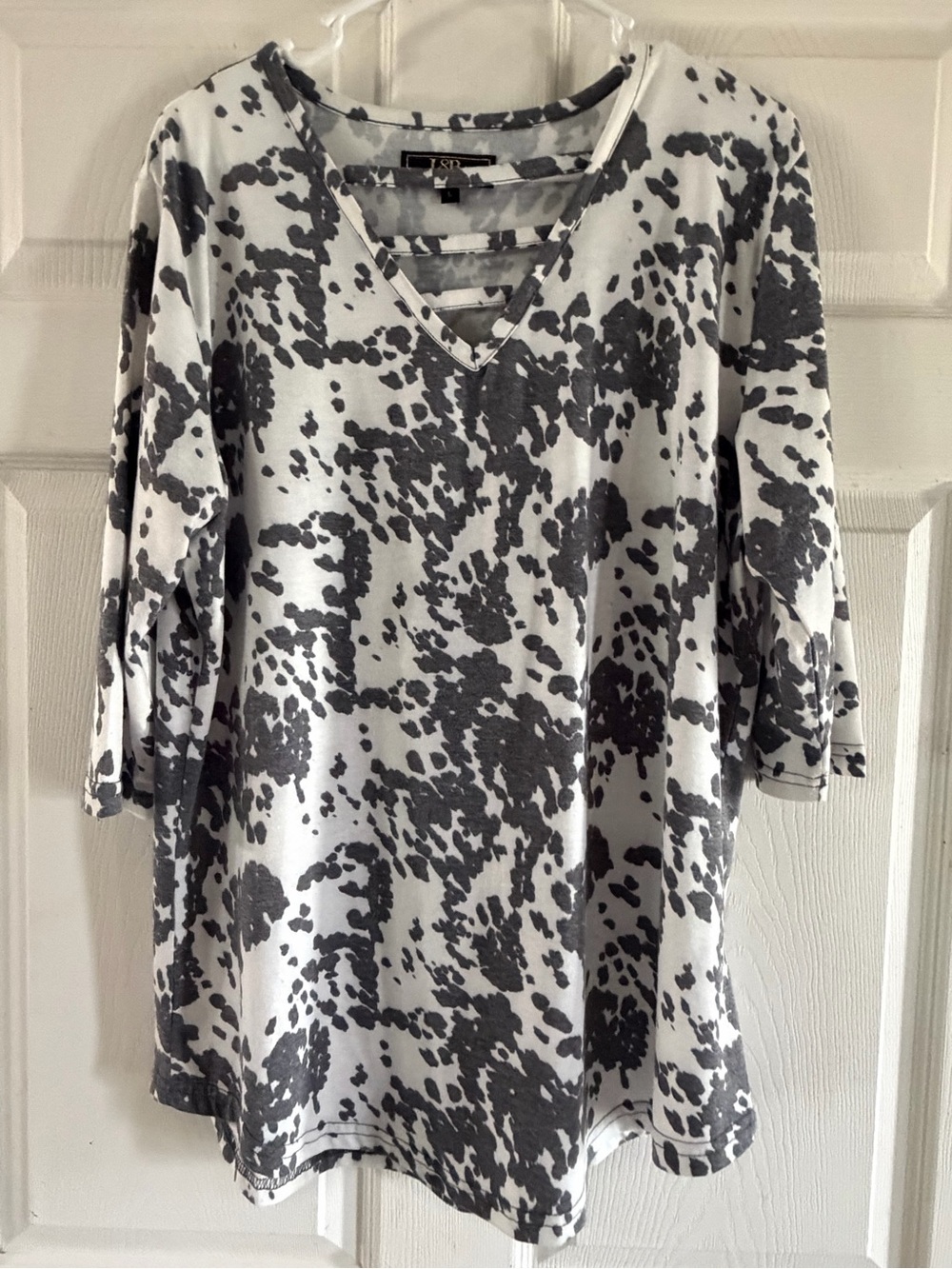 Lucky & Blessed White and Charcoal Splatter V-Neck Short Sleeve Top